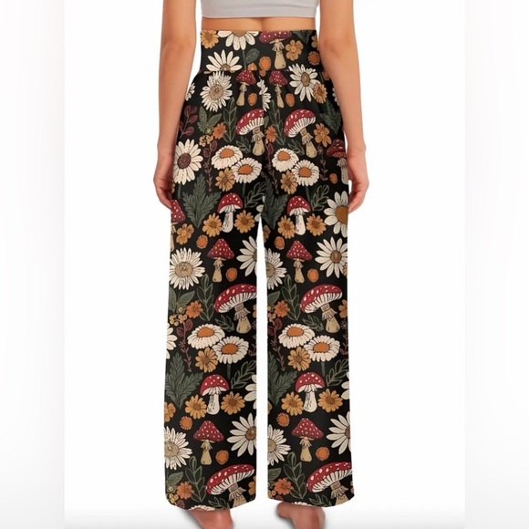 NWT Mushroom Print Wide Leg Pants Cottagecore Boho Festival Nature Size M - Picture 3 of 5